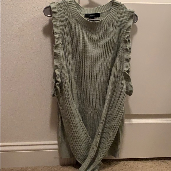 Sweater - Picture 1 of 2